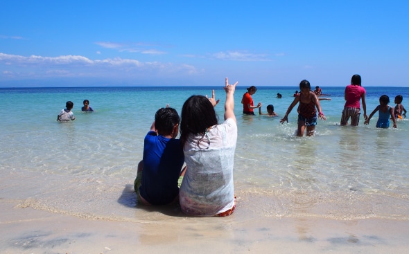 未来の基盤を築く、子どもと青年の育ち合い
